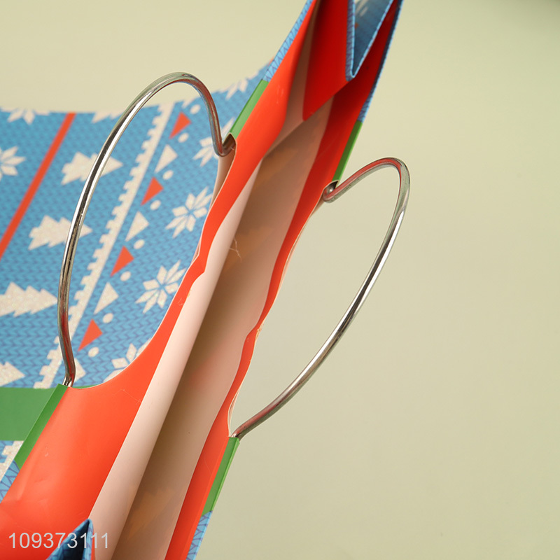 Online wholesale Christmas gifts packaging bag paper wrapping bag
