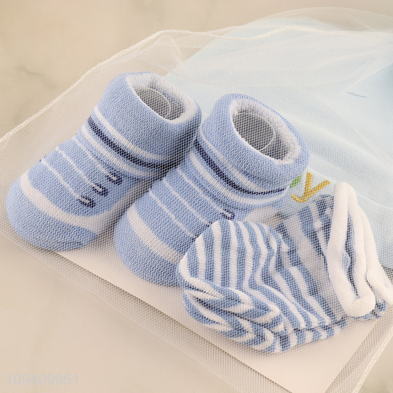 Top quality blue striped baby hat socks set