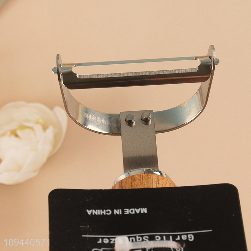 Factory direct sale u-shaped peeler for fruit and vegetable
