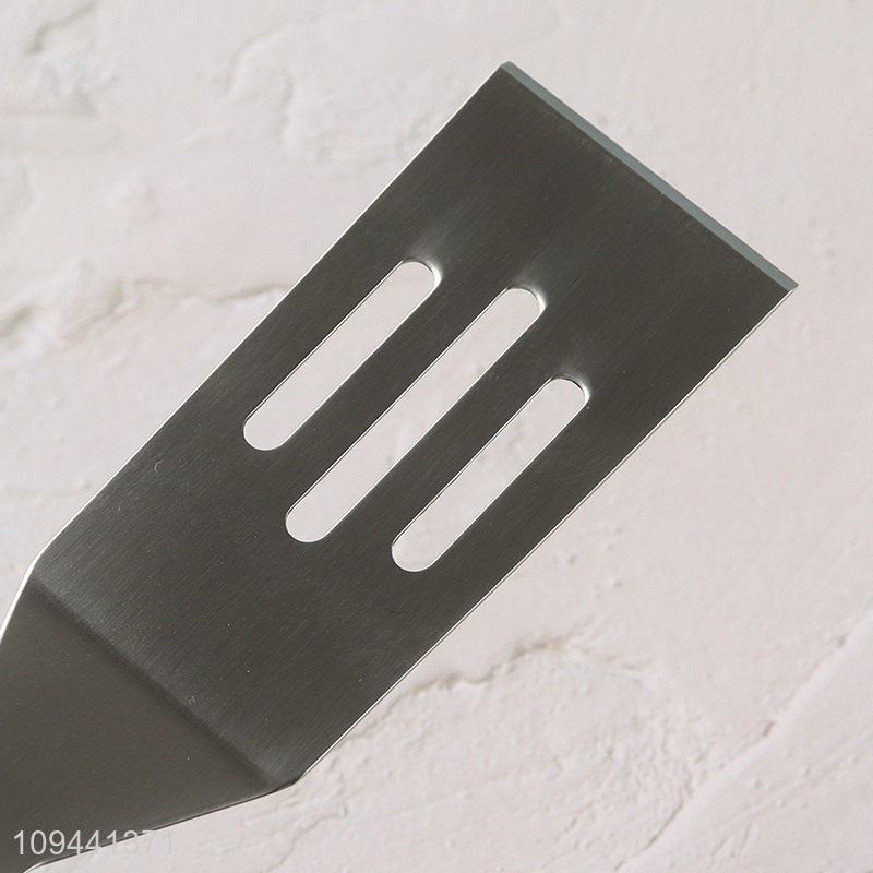 Best quality three-hole flat spatula for kitchen cooking