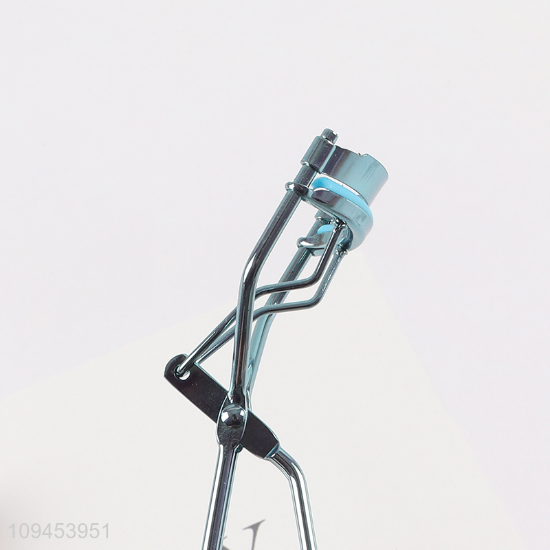 Top selling eyelash curler for daily makeup