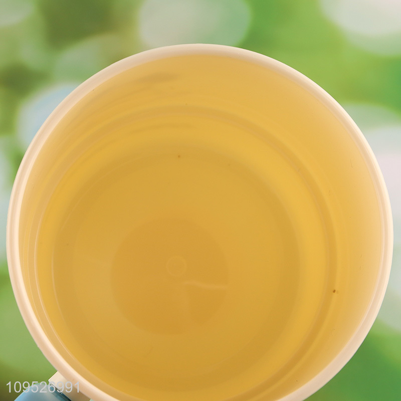 China wholesale plastic puppy mouthwash cup with handle